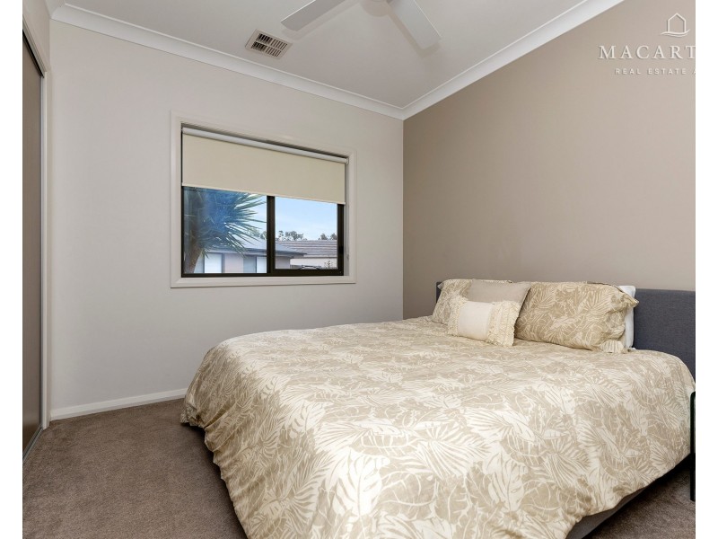 1/11 Birri Place, Glenfield Park NSW 2650