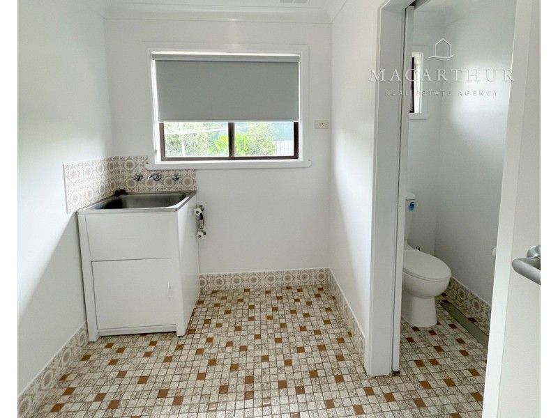 34 Main Street, Lake Albert NSW 2650