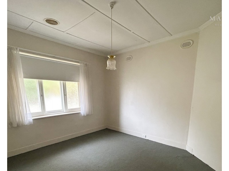 104 The Esplanade, Wagga Wagga NSW 2650