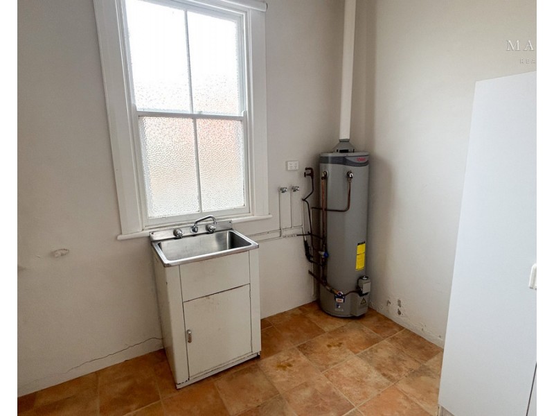 104 The Esplanade, Wagga Wagga NSW 2650