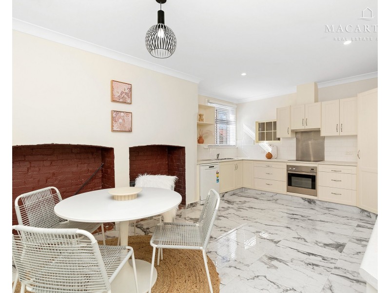 98 Crampton Street, Wagga Wagga NSW 2650