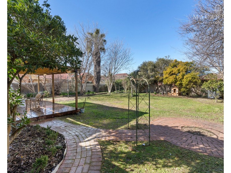 98 Crampton Street, Wagga Wagga NSW 2650