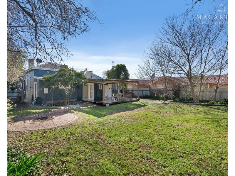 98 Crampton Street, Wagga Wagga NSW 2650