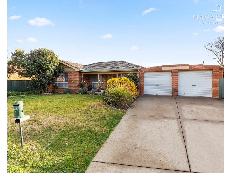 1 Bokara Place, Glenfield Park NSW 2650