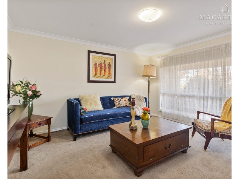 1 Bokara Place, Glenfield Park NSW 2650