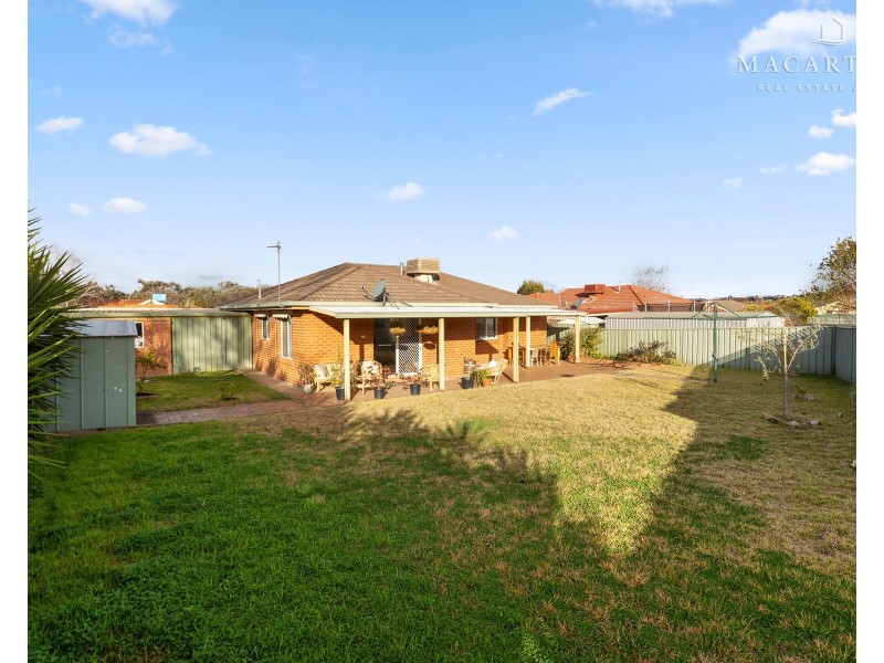 1 Bokara Place, Glenfield Park NSW 2650