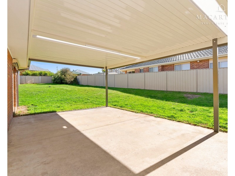 30 Kimberley Drive, Tatton NSW 2650