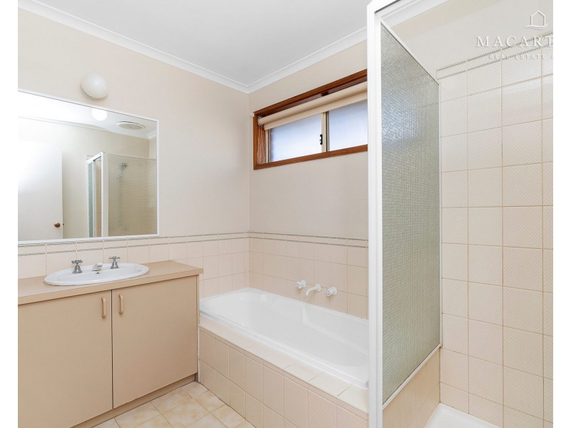 30 Kimberley Drive, Tatton NSW 2650