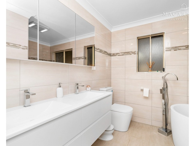 41-43 Wagga Wagga Street, Oura NSW 2650