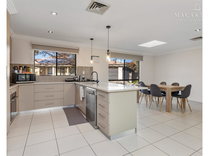 1/61 Mima Street, Glenfield Park NSW 2650