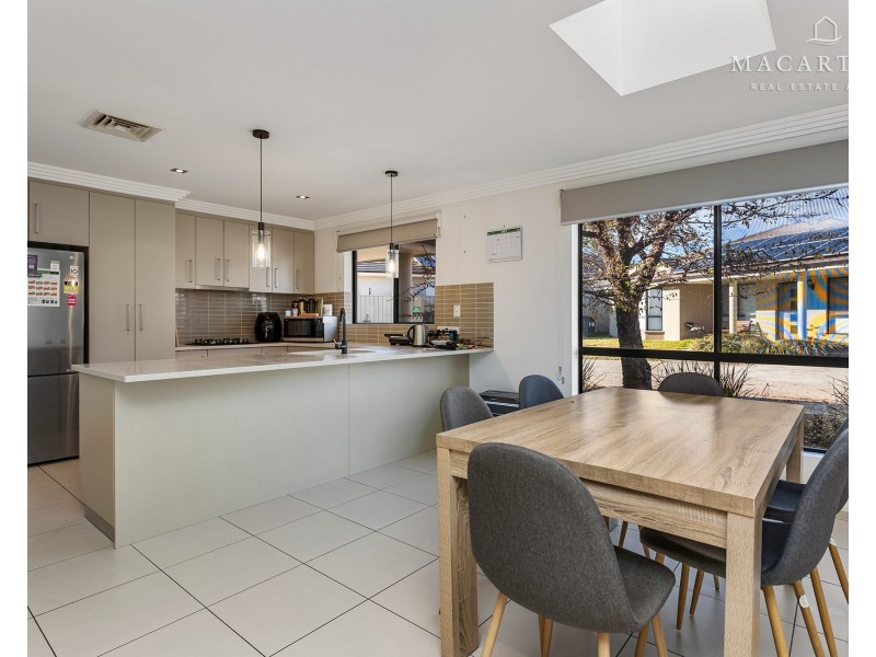 1/61 Mima Street, Glenfield Park NSW 2650