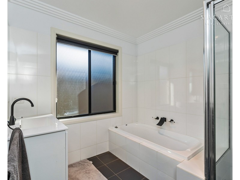 1/61 Mima Street, Glenfield Park NSW 2650