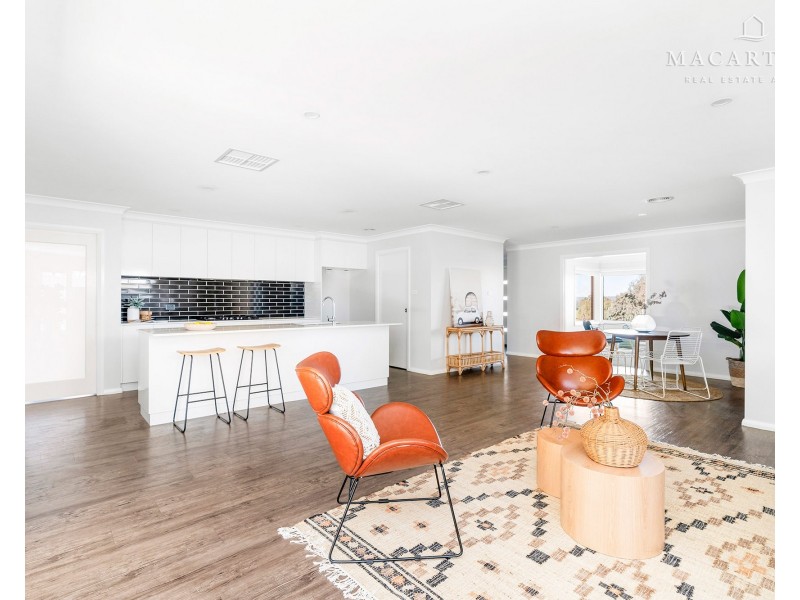 22 Ellerslie Street, Gobbagombalin NSW 2650