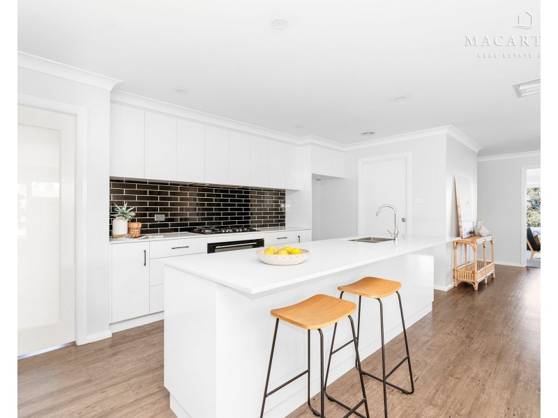 22 Ellerslie Street, Gobbagombalin NSW 2650