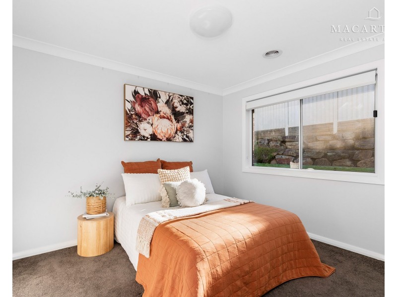 22 Ellerslie Street, Gobbagombalin NSW 2650