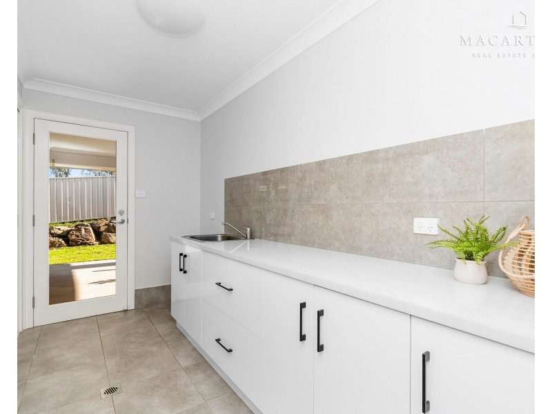 22 Ellerslie Street, Gobbagombalin NSW 2650