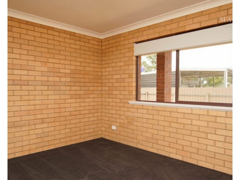 3/4 Rowe Street, Lake Albert NSW 2650