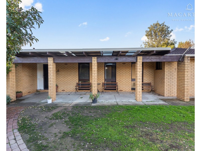 38 Gregory Crescent, Lake Albert NSW 2650