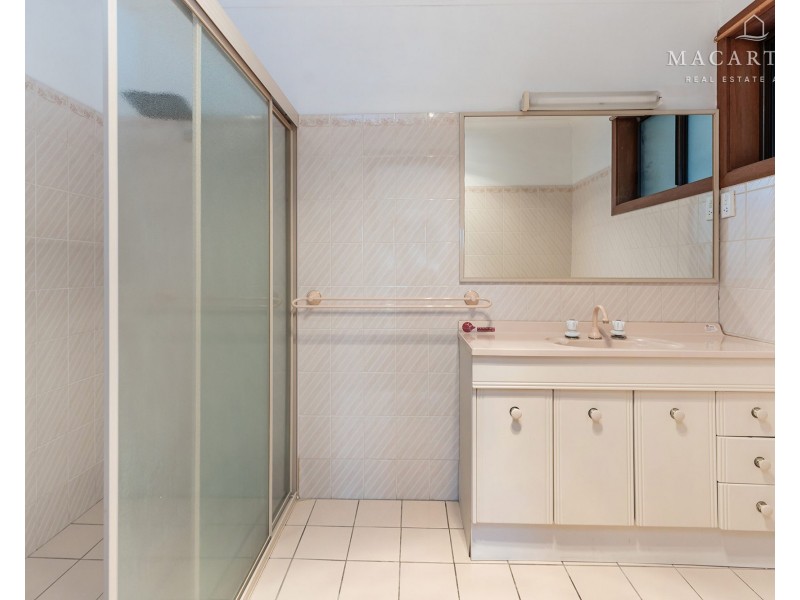38 Gregory Crescent, Lake Albert NSW 2650