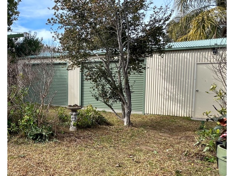 21 Cutler Avenue, Kooringal NSW 2650