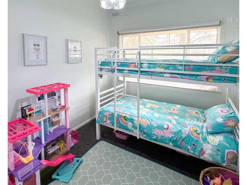 21 Cutler Avenue, Kooringal NSW 2650