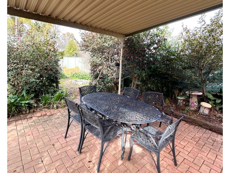 21 Cutler Avenue, Kooringal NSW 2650