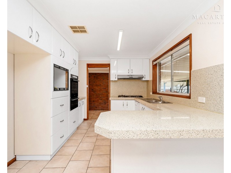 97 Dalkeith Avenue, Lake Albert NSW 2650