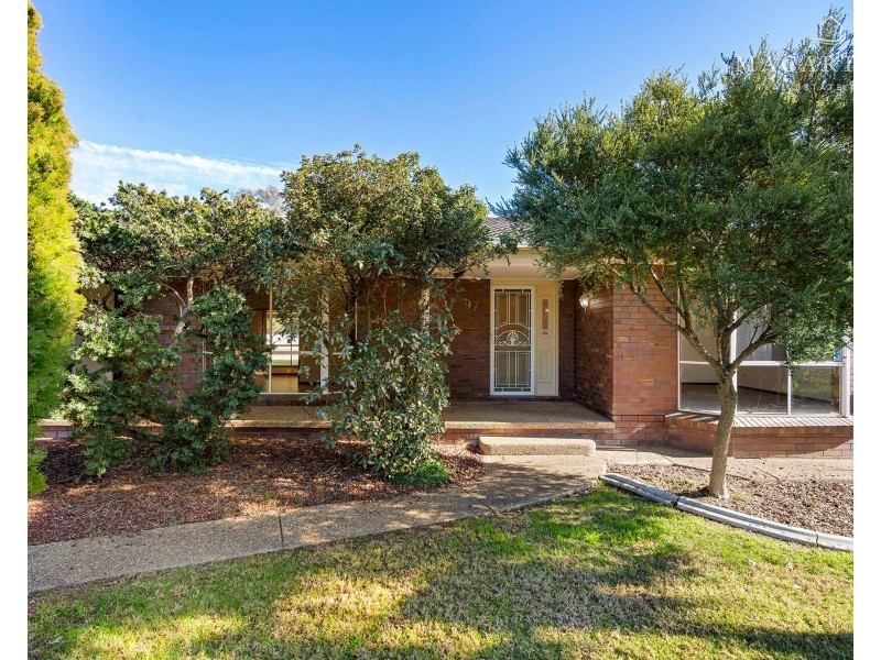 97 Dalkeith Avenue, Lake Albert NSW 2650