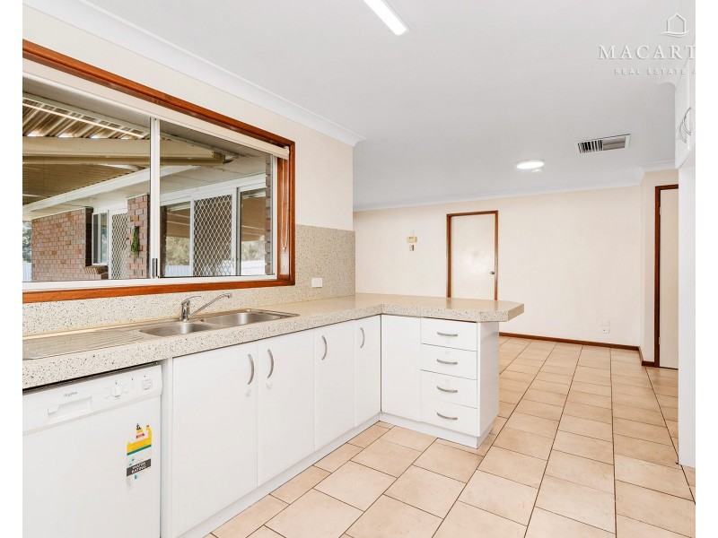 97 Dalkeith Avenue, Lake Albert NSW 2650