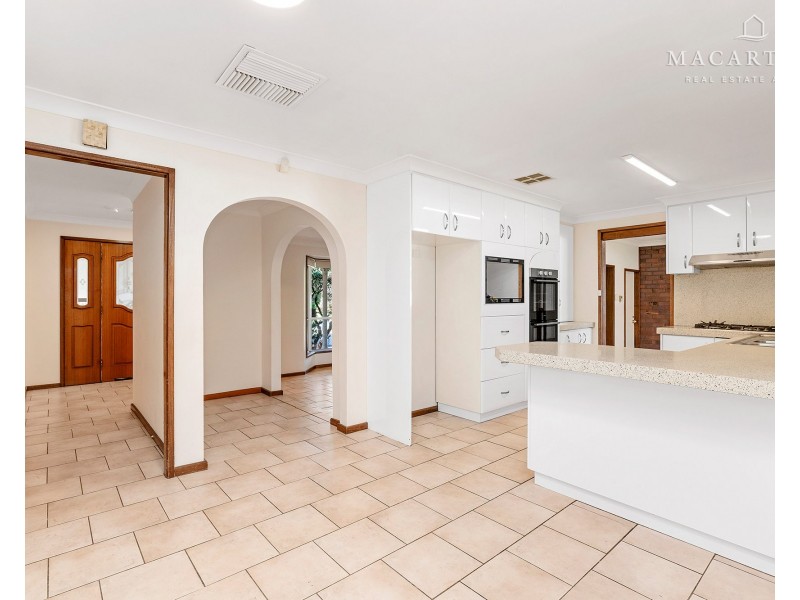 97 Dalkeith Avenue, Lake Albert NSW 2650
