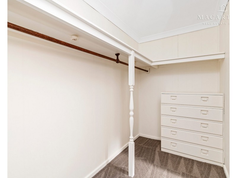 97 Dalkeith Avenue, Lake Albert NSW 2650