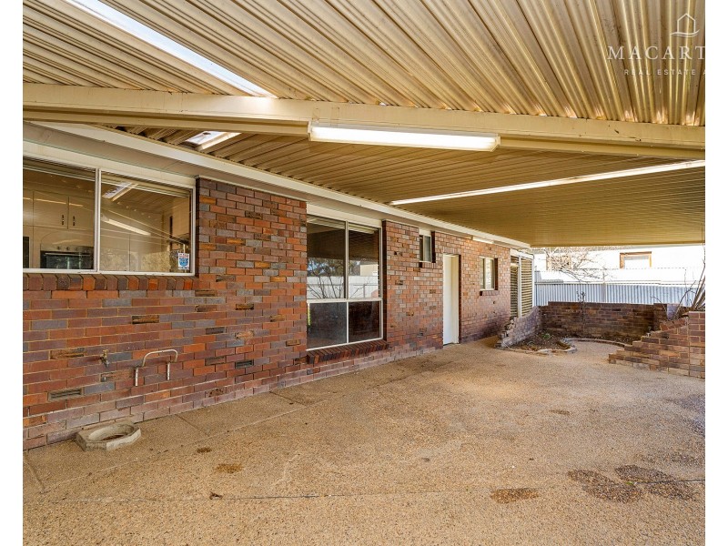97 Dalkeith Avenue, Lake Albert NSW 2650
