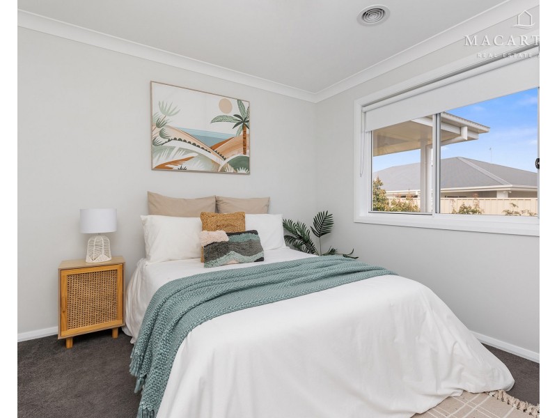 47 Cootamundra Boulevard, Gobbagombalin NSW 2650