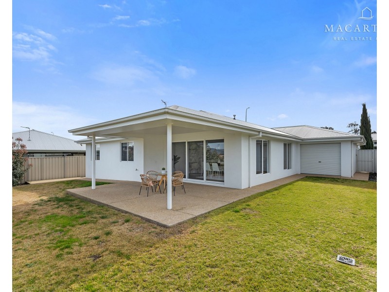 47 Cootamundra Boulevard, Gobbagombalin NSW 2650
