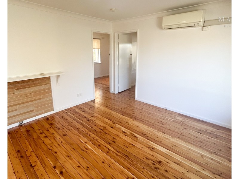 2/52 Raye Street, Tolland NSW 2650