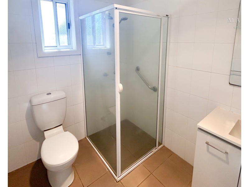 2/52 Raye Street, Tolland NSW 2650