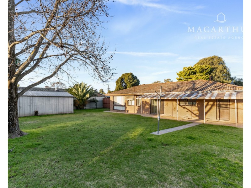 10 Gregory Crescent, Lake Albert NSW 2650