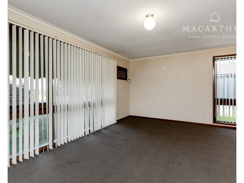 10 Gregory Crescent, Lake Albert NSW 2650