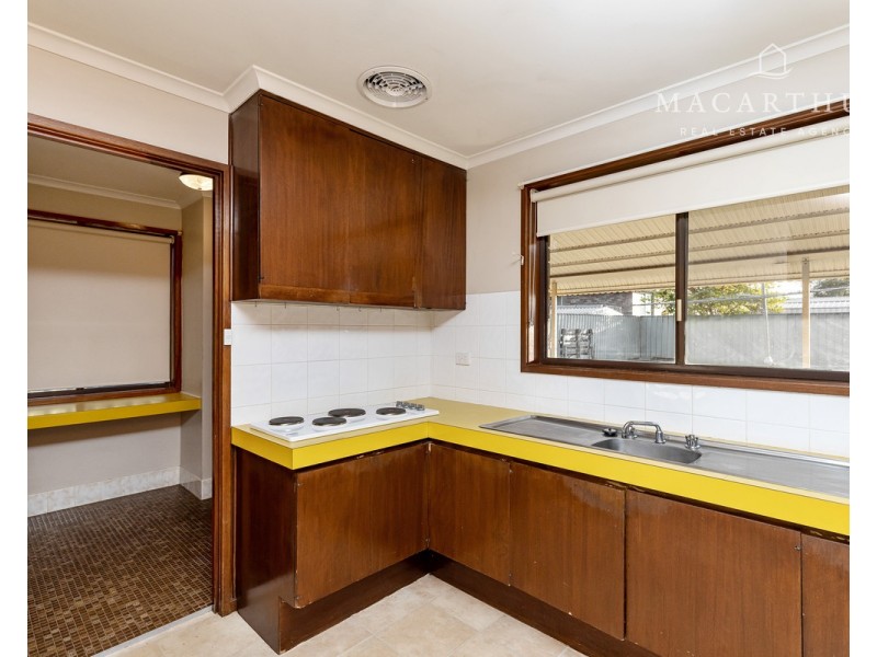 10 Gregory Crescent, Lake Albert NSW 2650