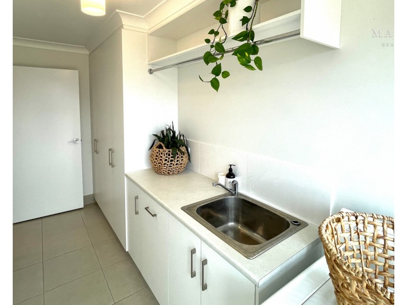 8 Jumbuck Drive, Gobbagombalin NSW 2650