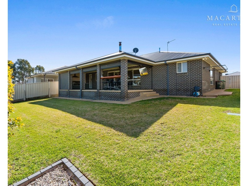 59 Muttama Parade, Gobbagombalin NSW 2650