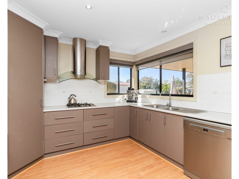 23 Kindra Crescent, Coolamon NSW 2701