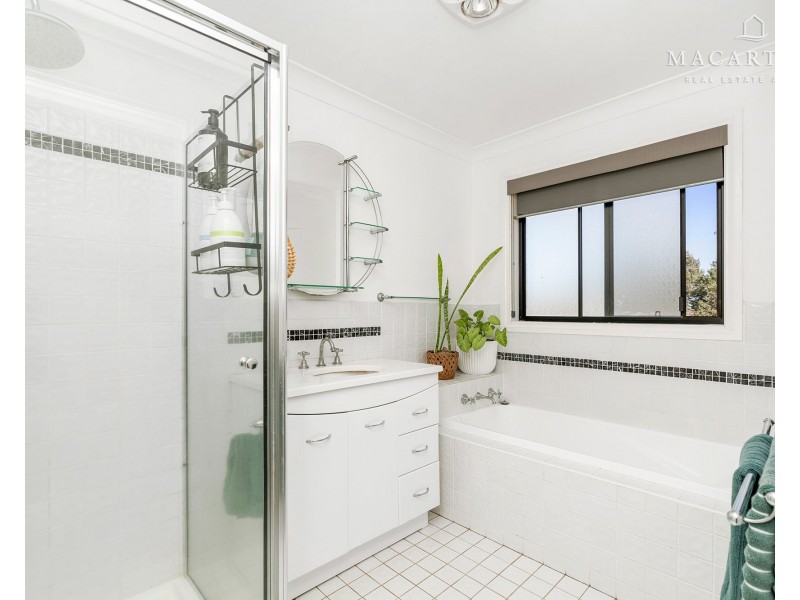 23 Kindra Crescent, Coolamon NSW 2701