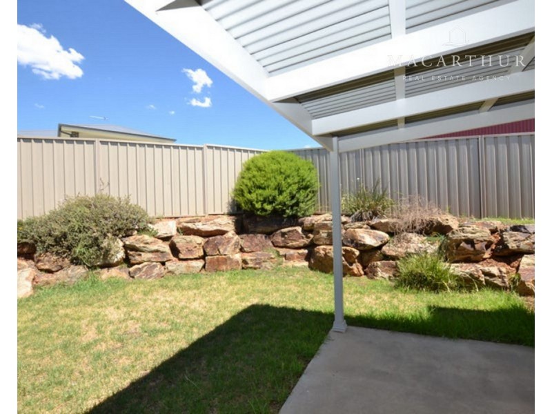 3/15 Murndal Place, Bourkelands NSW 2650