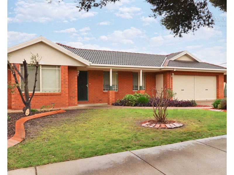 35 Lansdowne Avenue, Lake Albert NSW 2650