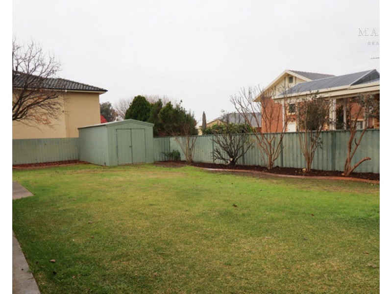 35 Lansdowne Avenue, Lake Albert NSW 2650
