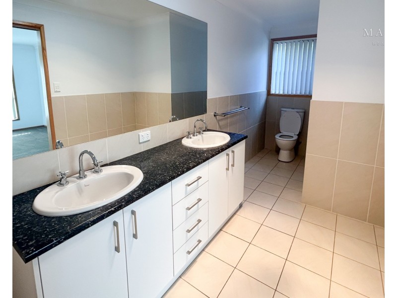 4 Pinnacle Place, Estella NSW 2650