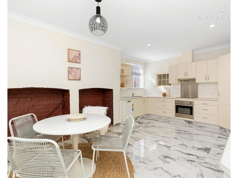 98 Crampton Street, Wagga Wagga NSW 2650
