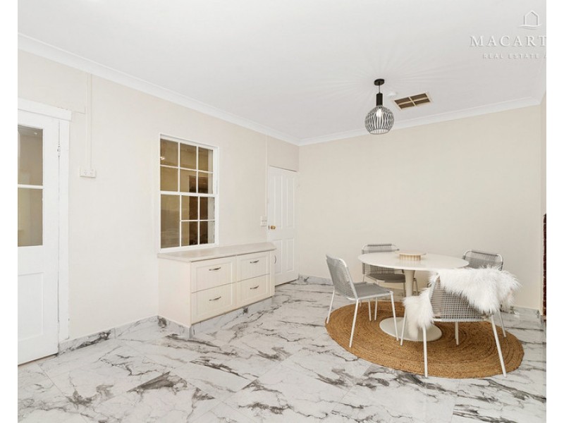 98 Crampton Street, Wagga Wagga NSW 2650