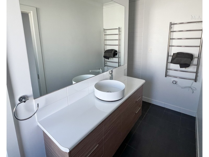 3 Barossa Street, Estella NSW 2650